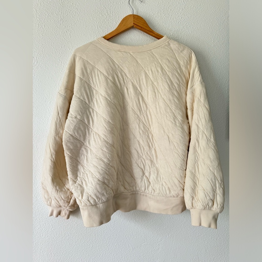 5 for $35! Universal Threads quilted sweater